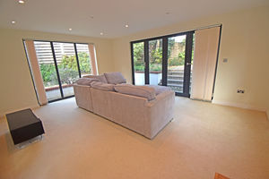 Lounge- click for photo gallery